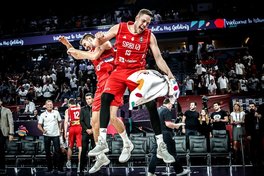 ЄвроБаскет-2017: відео найкращих моментів 1/2 фіналу Росія – Сербія 