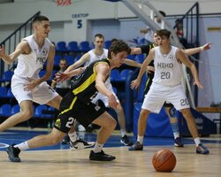 Ніко-Баскет-2 та БІПА обмінялись перемогами: дивіться фотогалерею матчів в Миколаєві