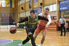 Київ-Баскет вирвав перемогу в клатчі у Черкаських Мавп